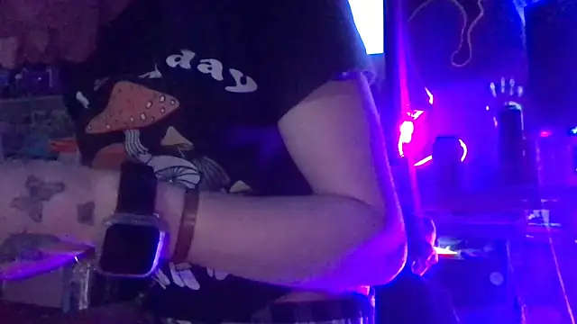 Snapshot of watermellonpussy chatting on December 2024 11:00:02 AM watermellonpussy online show from December 2024 11:00:02 AM