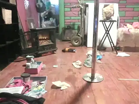 Snapshot of watermellonpussy chatting on January 2025 07:00:02 PM watermellonpussy online show from January 2025 07:00:02 PM