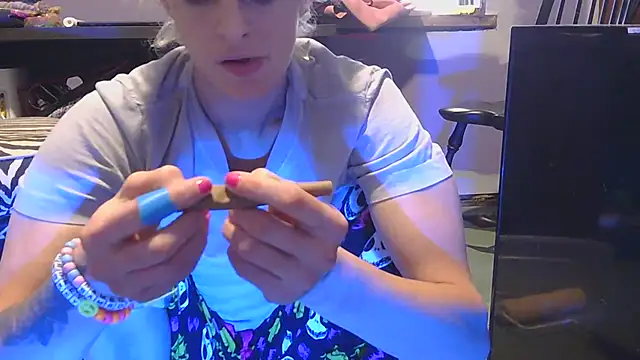 Snapshot of watermellonpussy chatting on November 2025 06:18:02 PM watermellonpussy online show from November 2025 06:18:02 PM