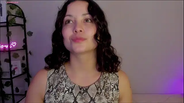 Megan Rodrigo online show from January 2025 09:12:01 PM