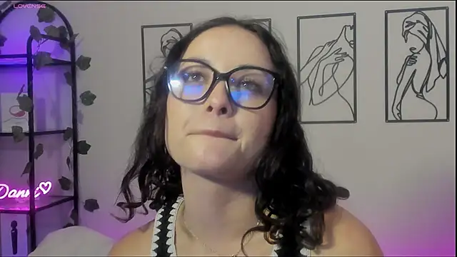 Megan Rodrigo online show from January 2025 08:21:01 PM