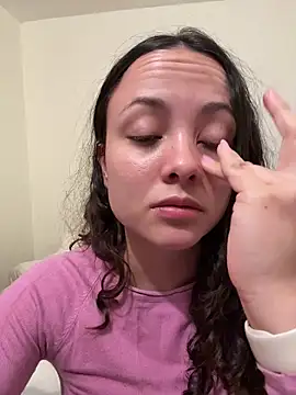 Megan Rodrigo online show from April 2026 02:22:02 PM
