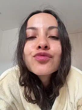 Megan Rodrigo online show from May 2026 02:45:01 PM