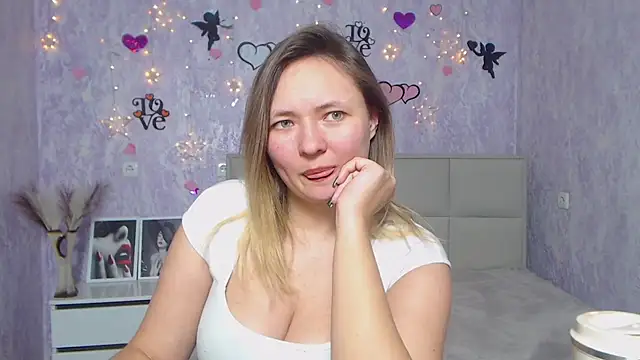 SallyVerda online show from February 2025 01:40:01 AM