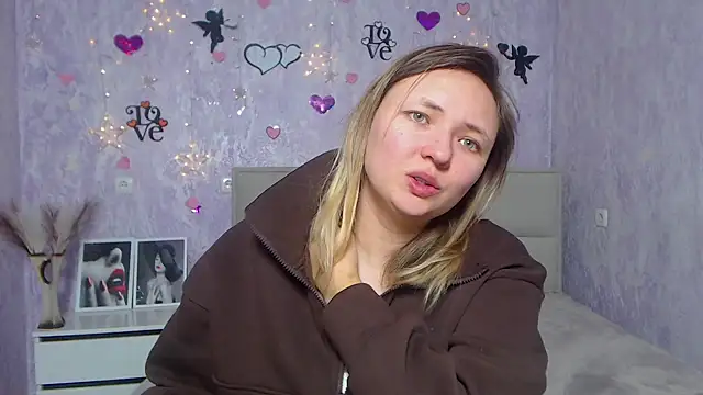 SallyVerda online show from February 2025 04:43:01 AM