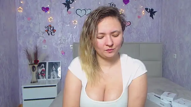 SallyVerda online show from February 2025 01:00:02 AM