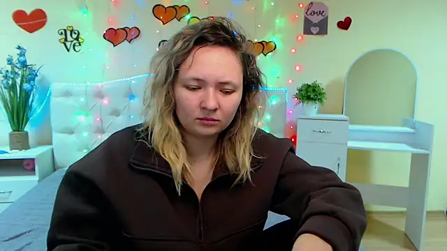 SallyVerda online show from February 2025 06:31:01 PM