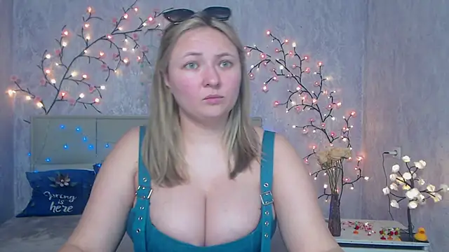 SallyVerda online show from May 2026 07:08:01 PM