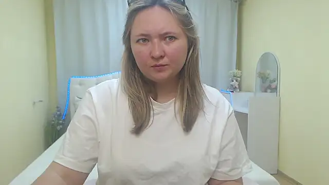 SallyVerda online show from July 2026 05:27:02 PM