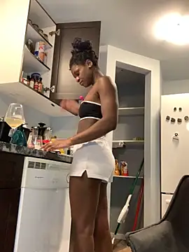 Snapshot of ninaperry777 chatting on February 2025 05:59:02 AM ninaperry777 online show from February 2025 05:59:02 AM