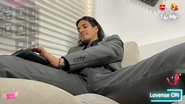 Tom blunt96 online show from February 2025 04:13:02 PM