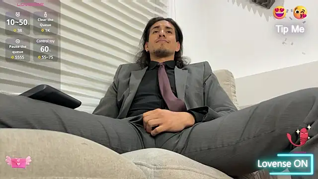 Tom blunt96 online show from February 2025 05:00:01 AM