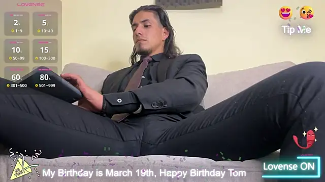 Tom blunt96 online show from March 2025 10:50:01 PM
