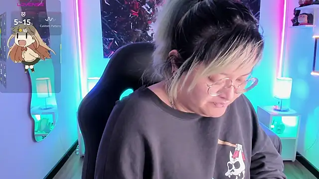 lucky-leah online show from September 2025 04:01:01 AM