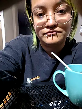 lucky-leah online show from October 2025 03:50:01 AM