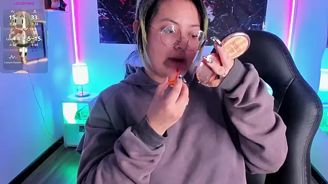 lucky-leah online show from November 2025 04:46:01 AM