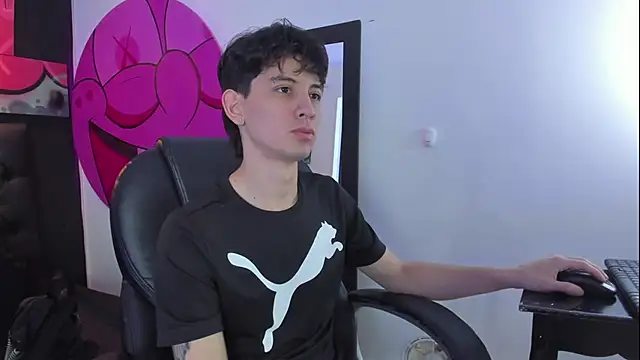 Santi delacruz online show from December 2024 02:44:01 PM