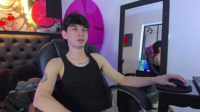 Santi delacruz online show from December 2024 03:05:01 PM