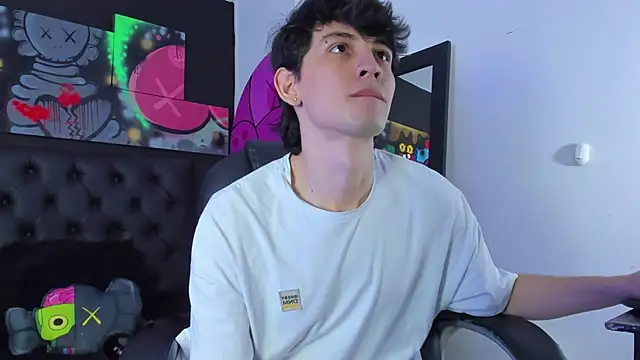 Santi delacruz online show from January 2025 04:30:02 PM