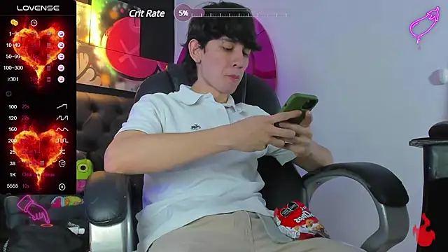 Santi delacruz online show from February 2025 05:19:02 PM