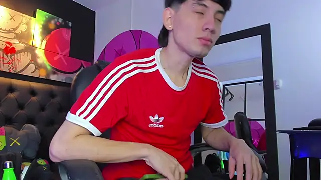 Santi delacruz online show from February 2025 03:14:01 PM