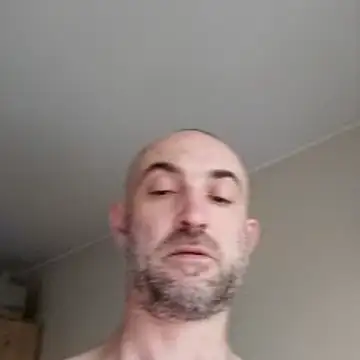 Snapshot of niesmialy39oon chatting on May 2026 06:46:02 PM niesmialy39oon online show from May 2026 06:46:02 PM