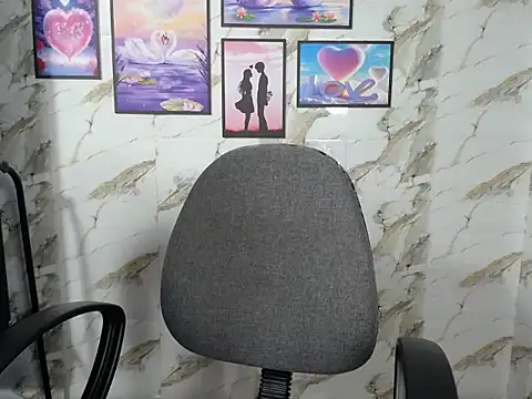 Snapshot of Love_bug15 chatting on March 2025 03:03:02 AM Love bug15 online show from March 2025 03:03:02 AM