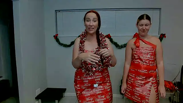 Snapshot of C1eopatra chatting on December 2024 06:26:02 PM C1eopatra online show from December 2024 06:26:02 PM