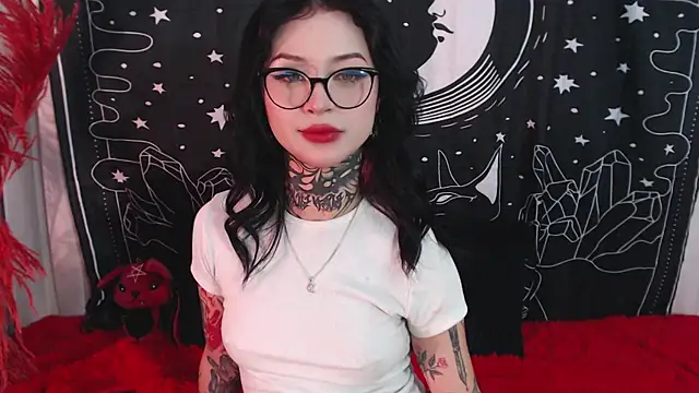 Isabella  dark online show from February 2025 11:45:01 PM