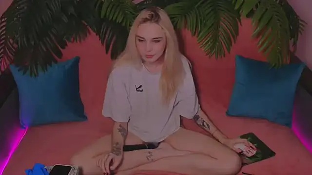 StellaSweetness online show from February 2025 11:02:02 AM