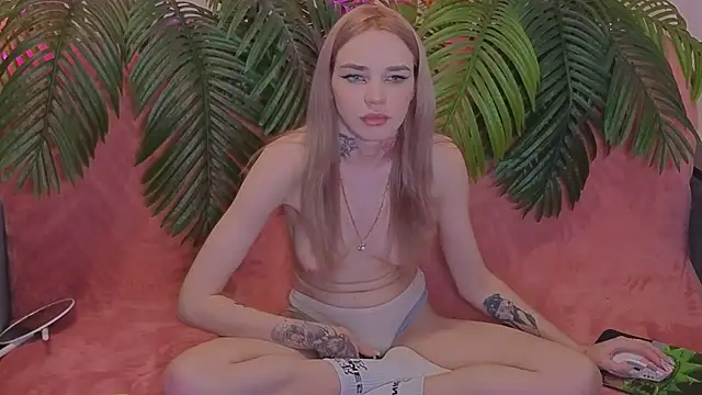 StellaSweetness online show from February 2025 04:31:02 PM