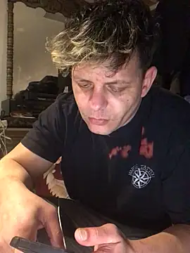 Phelyxx elgato online show from March 2025 12:43:02 PM