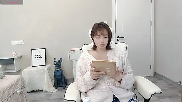 Snapshot of Cothy_Ti chatting on November 2025 04:23:02 AM Cothy Ti online show from November 2025 04:23:02 AM