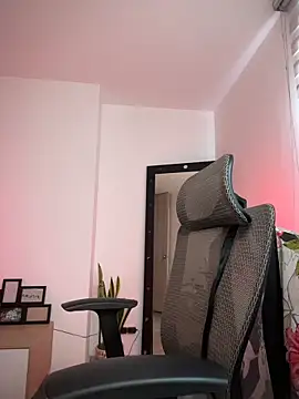 Snapshot of evangeline_ch chatting on November 2025 04:17:02 PM evangeline ch online show from November 2025 04:17:02 PM