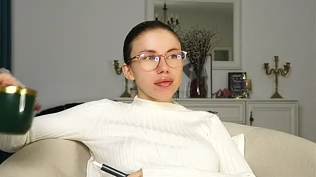 ivyleague  online show from October 2025 04:11:01 AM