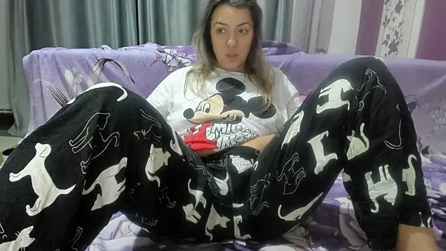 Snapshot of Dyana_Kaylinn chatting on December 2024 05:05:02 AM Dyana Kaylinn online show from December 2024 05:05:02 AM