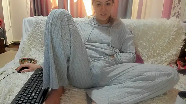 Snapshot of Dyana_Kaylinn chatting on January 2025 08:24:01 AM Dyana Kaylinn online show from January 2025 08:24:01 AM