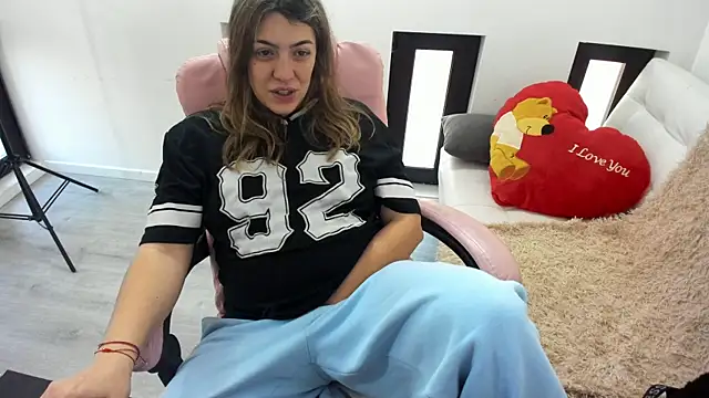 Dyana Kaylinn online show from April 2026 04:18:01 AM