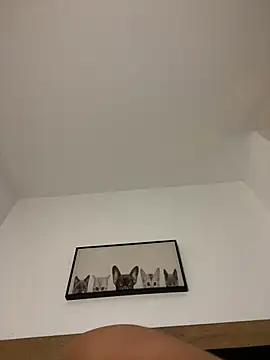 Susi bell online show from February 2025 12:43:01 AM