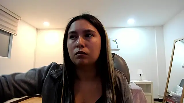  Natalie18 online show from January 2025 04:05:01 AM