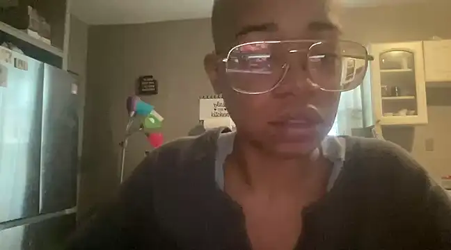 MommyConfident online show from December 2024 08:20:02 PM