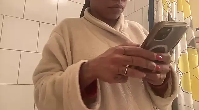 MommyConfident online show from February 2025 01:34:01 AM