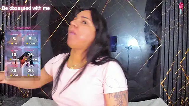 Kagome01 online show from November 2025 12:38:01 PM