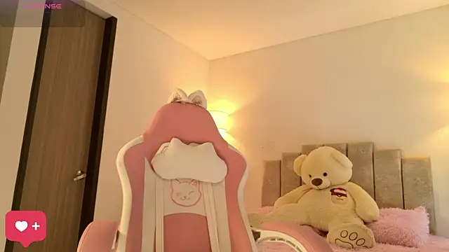 Snapshot of KaylaCollinsX chatting on September 2025 05:59:01 PM KaylaCollinsX online show from September 2025 05:59:01 PM