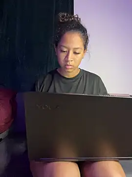 Snapshot of VanessaBling chatting on February 2025 02:36:02 AM VanessaBling online show from February 2025 02:36:02 AM