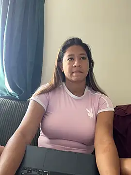 Snapshot of VanessaBling chatting on September 2025 03:06:02 PM VanessaBling online show from September 2025 03:06:02 PM