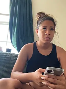 Snapshot of VanessaBling chatting on October 2025 01:52:01 PM VanessaBling online show from October 2025 01:52:01 PM