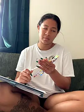 Snapshot of VanessaBling chatting on November 2025 04:20:02 PM VanessaBling online show from November 2025 04:20:02 PM