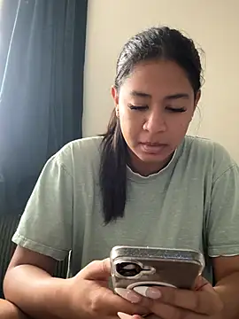 Snapshot of VanessaBling chatting on December 2025 03:52:02 PM VanessaBling online show from December 2025 03:52:02 PM