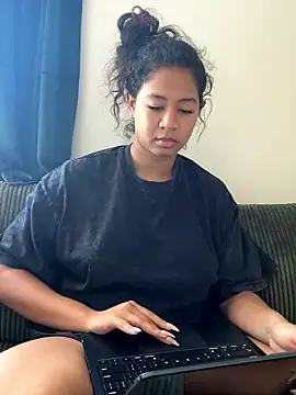 Snapshot of VanessaBling chatting on January 2026 04:20:02 PM VanessaBling online show from January 2026 04:20:02 PM